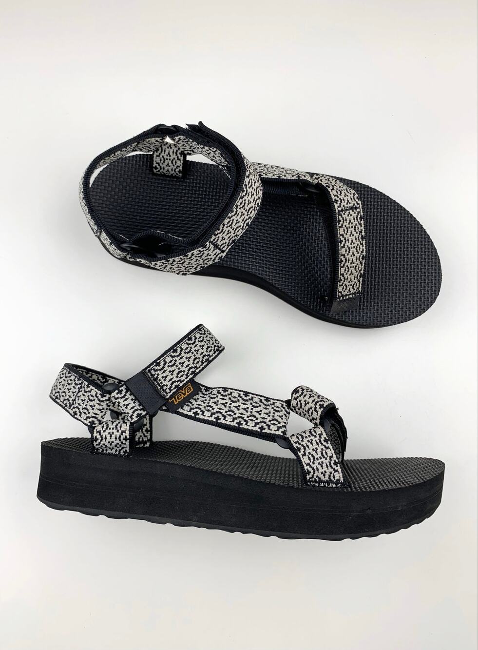 Teva Midform Universal Sandals Black White Strappy Platform Women's 6 Casual